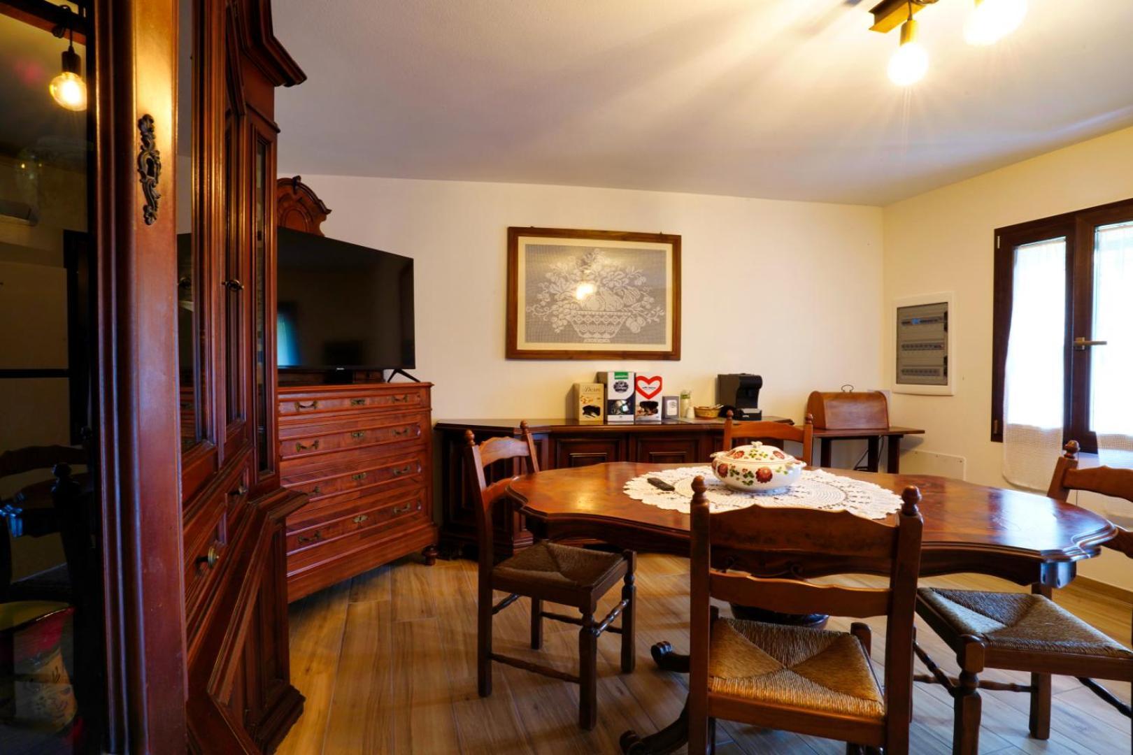 Ca Mandarein Bed and Breakfast Quattro Castella Esterno foto