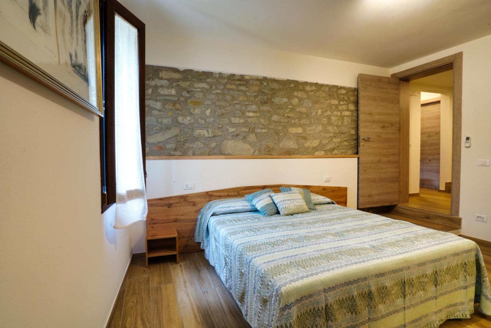 Ca Mandarein Bed and Breakfast Quattro Castella Esterno foto