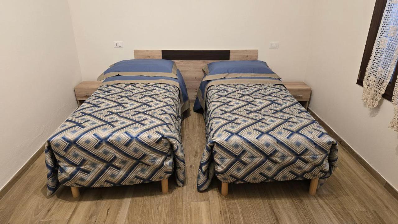 Ca Mandarein Bed and Breakfast Quattro Castella Esterno foto
